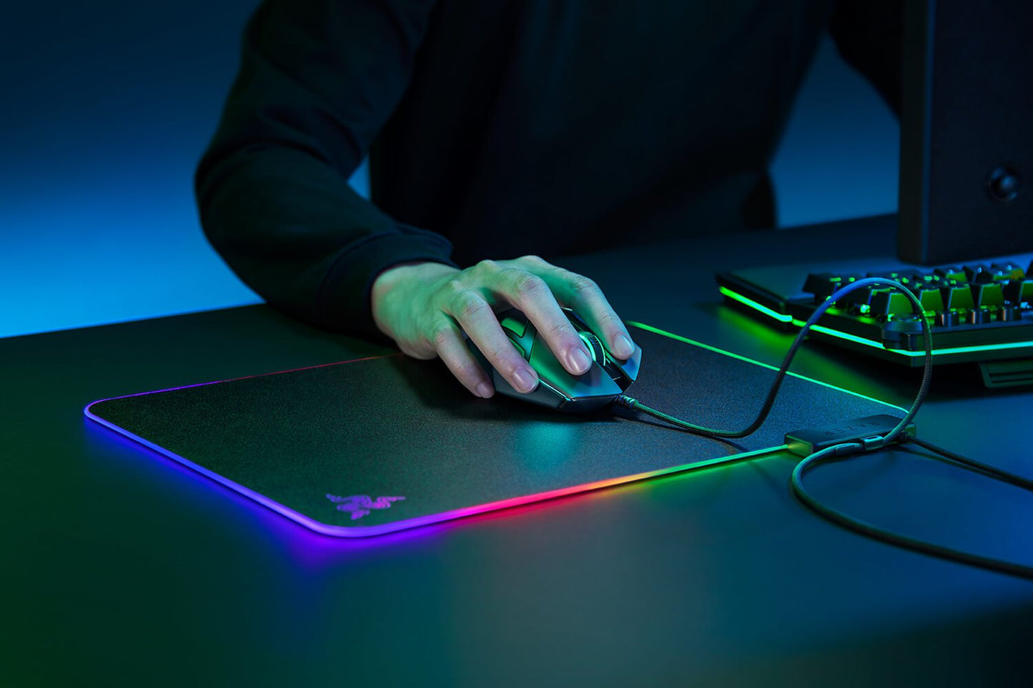 Razer - Firefly V2